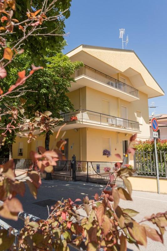Room And Breakfast Da Laura Μπελάρια-Ιτζέα Μαρίνα Εξωτερικό φωτογραφία